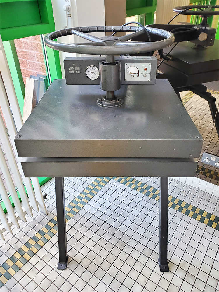 2ND346 Ademco Hard Bed Press 1